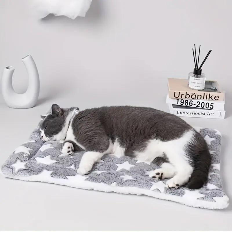 Luxurious Plush Flannel Pet Mat for Cats & Dogs - Ultra-Soft, Extra-Thick, Non-Slip Bottom - Cozy Indoor Napping Pad, Machine Washable