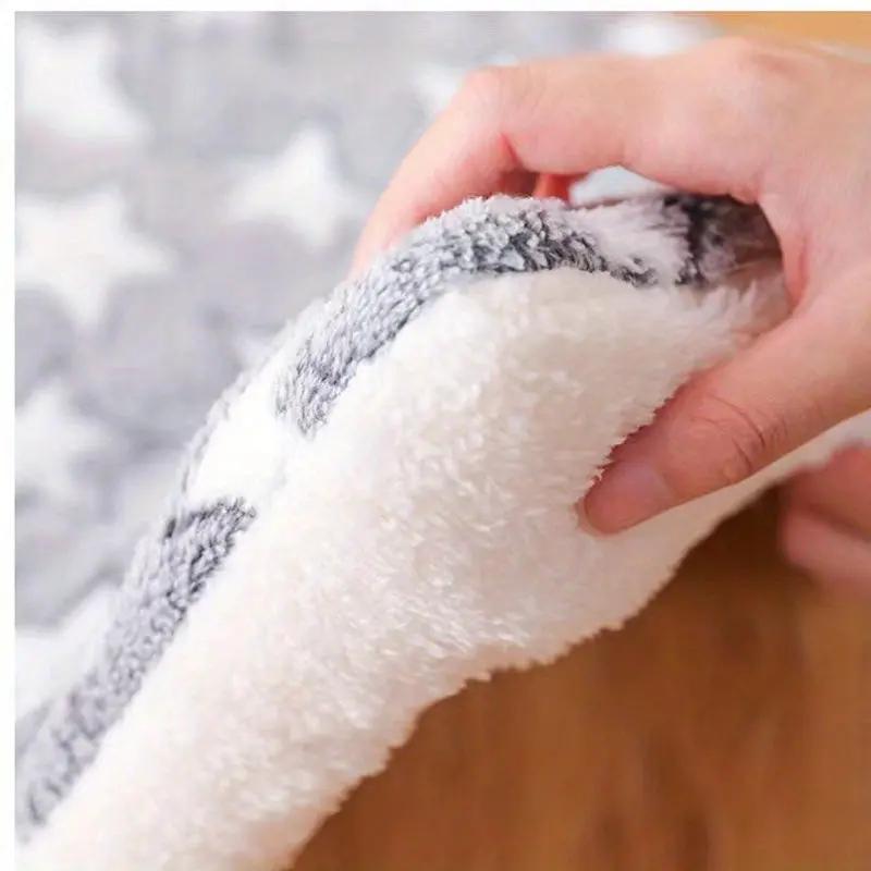 Luxurious Plush Flannel Pet Mat for Cats & Dogs - Ultra-Soft, Extra-Thick, Non-Slip Bottom - Cozy Indoor Napping Pad, Machine Washable