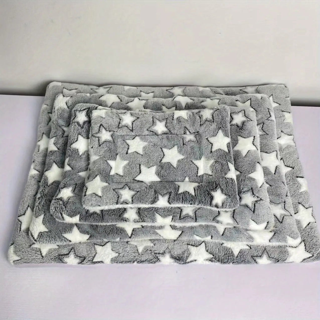 Luxurious Plush Flannel Pet Mat for Cats & Dogs - Ultra-Soft, Extra-Thick, Non-Slip Bottom - Cozy Indoor Napping Pad, Machine Washable