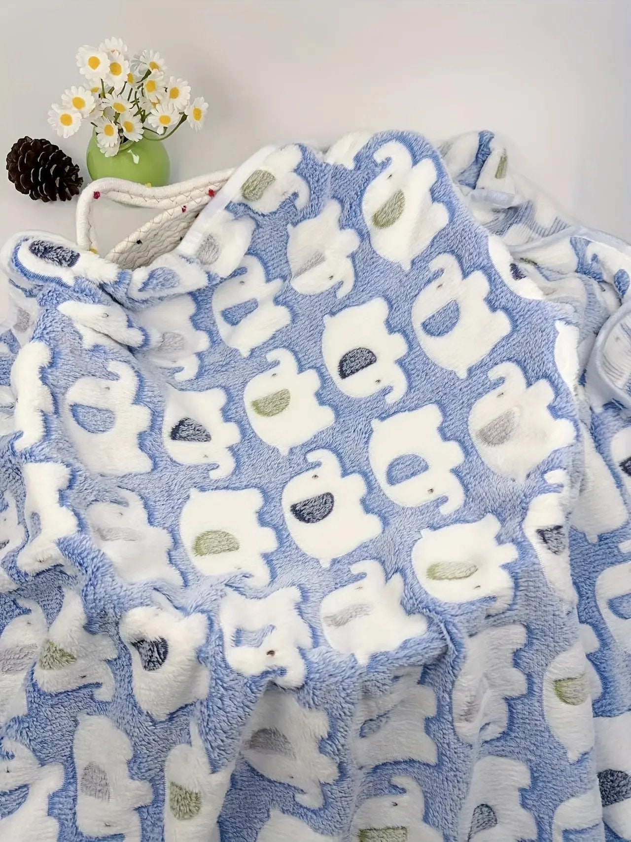 Cute Elephant Print Pet Blanket - Machine Washable, Soft Warm Fleece Pet Mats for Cats & Dogs, Four Seasons Comfort, Suitable for Small to Extra Large Pets, Polyester Bed Pad with Unique Features