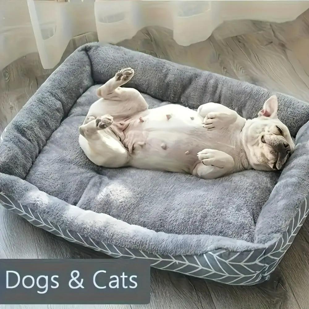 4 Sizes Available Upgraded Thickened Ultra-Soft Comfortable Plush Dog Bed Winter Warm Pet Sofa Portable Dog Bed Washable Thickened Plush Pad Suitable for Large, Medium, Small Dogs and Cats Plaid Stripe Christmas Pet Gift 1pc,