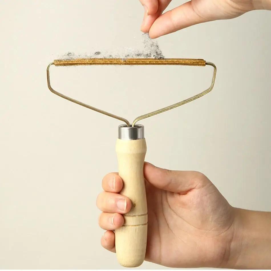 Effective Pet Hair Remover Brush For Cats And Dogs - Gently Shaves Wool And Cleans Fur For A Neat And Tidy Home
